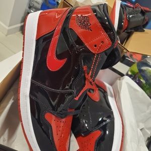 Air Jordan 1 Retro High OG Patent Breds